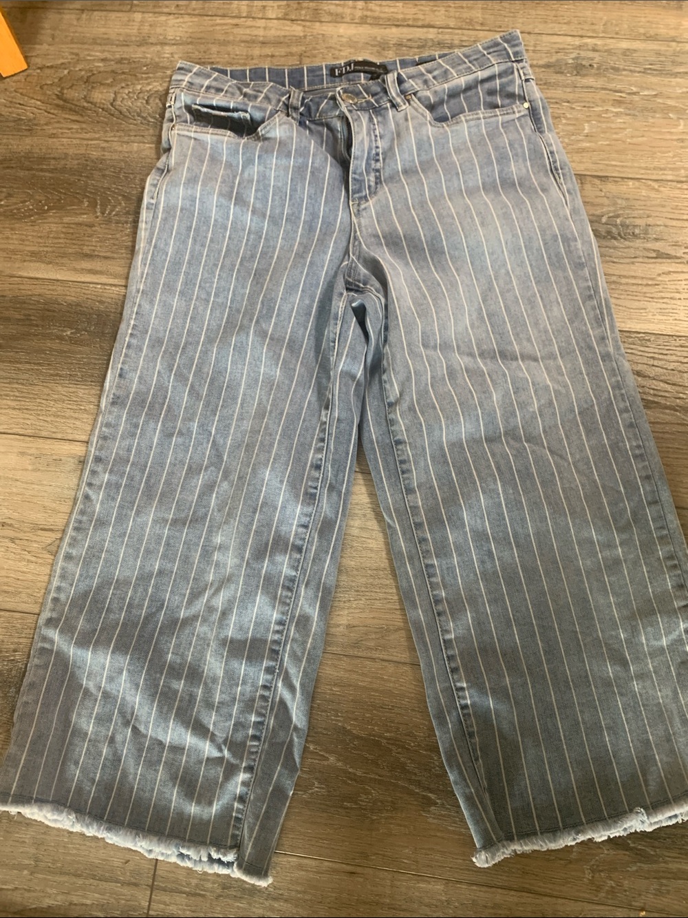 Pinstriped Wide Crop Jeans in Light Blue - Unbranded
